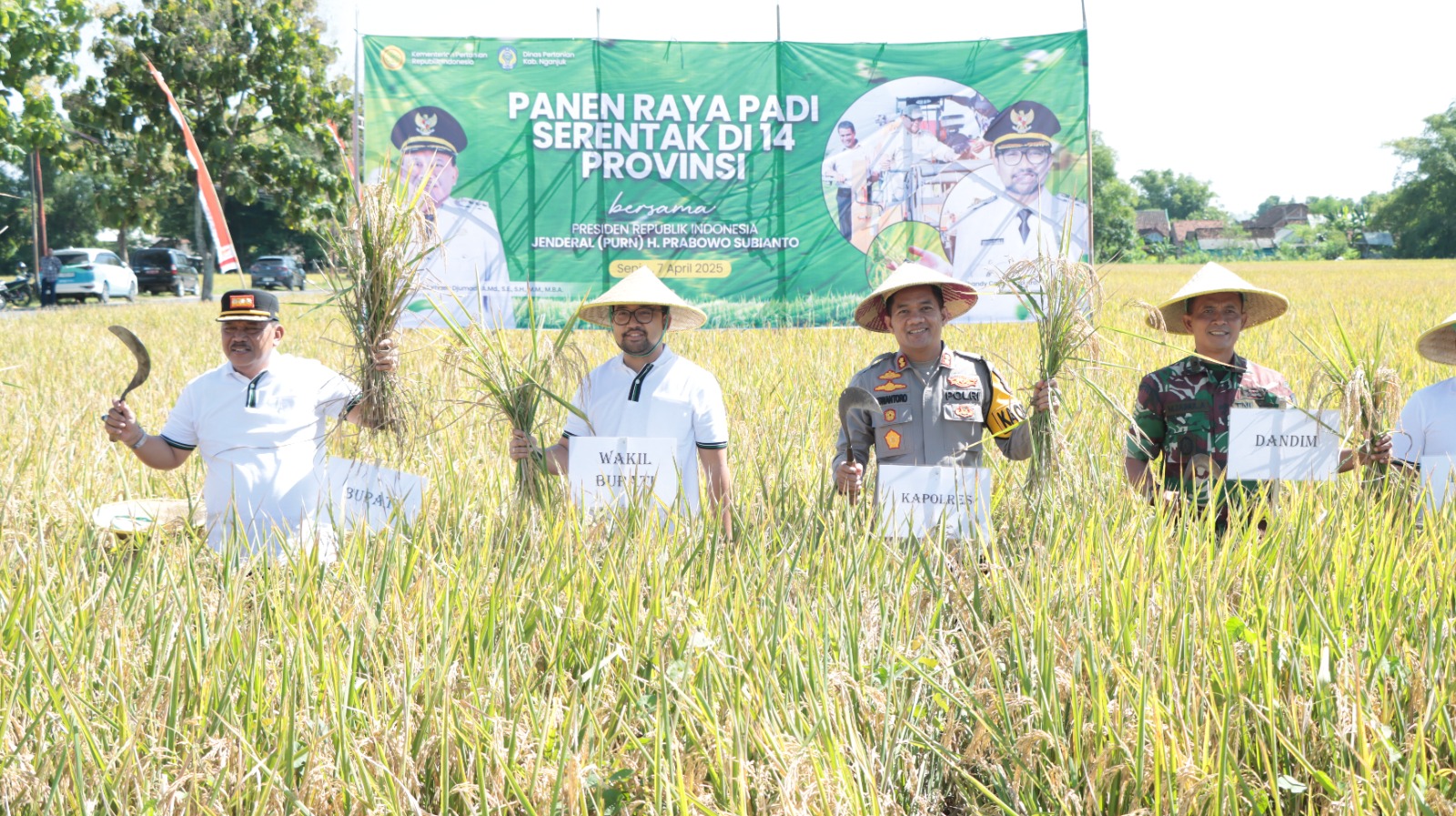 Kapolres Nganjuk Hadiri Panen Raya Serentak: Wujud Nyata Dukungan untuk Petani dan Ketahanan Pangan Nasional